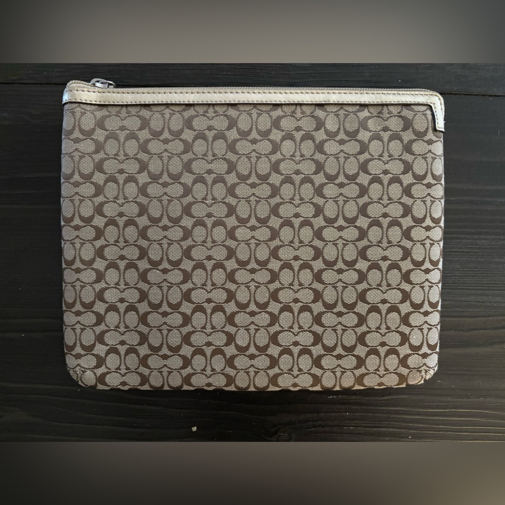 Coach Signature Brown and Cream Pouch - Picture 2 of 4